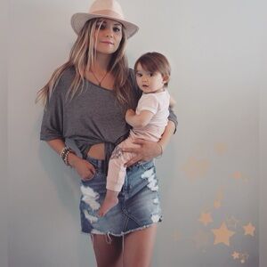 Hollister Denim Jean Skirt Hi Rise Stretch Size 1 W 25 DISTRESSED